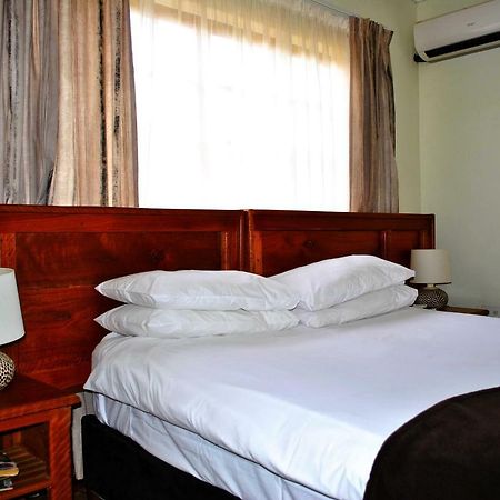Mount Azimbo Lodge Louis Trichardt Eksteriør billede