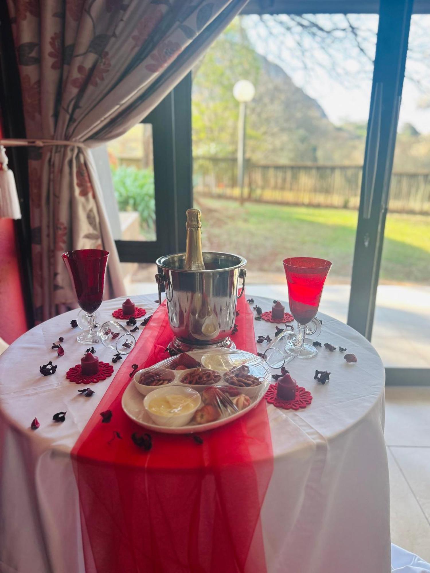 Mount Azimbo Lodge Louis Trichardt Eksteriør billede