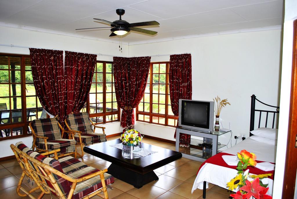 Mount Azimbo Lodge Louis Trichardt Eksteriør billede