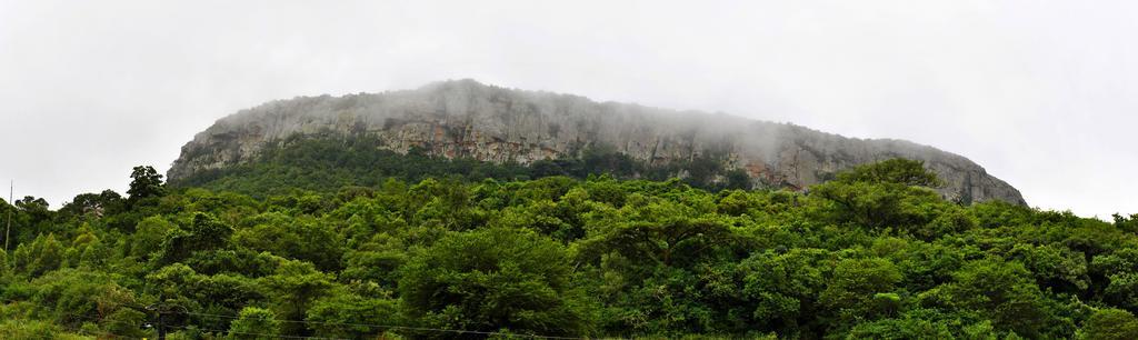 Mount Azimbo Lodge Louis Trichardt Eksteriør billede